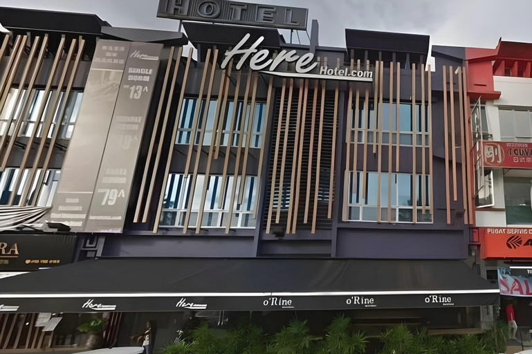 Exterior & Views