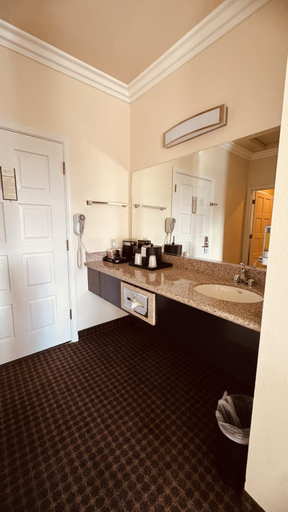 Bathroom 3, Miramar Inn, San Mateo