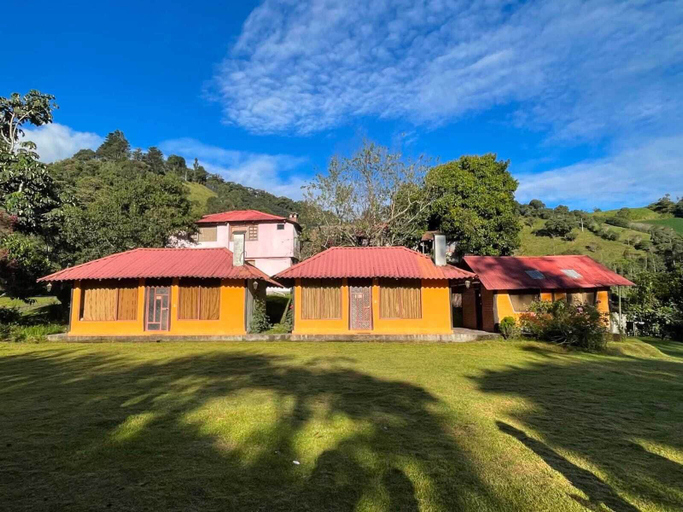 Primary image, Las Orquideas Runtun Lodge, Baños