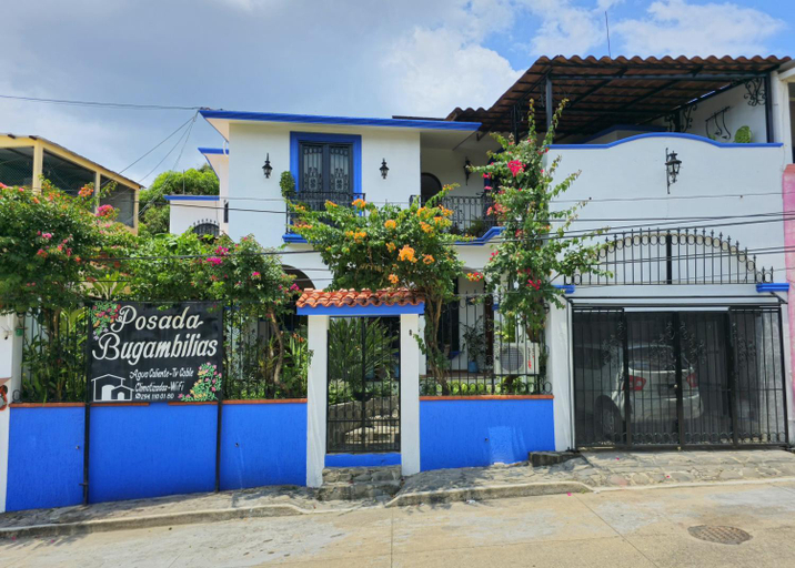 Exterior & Views