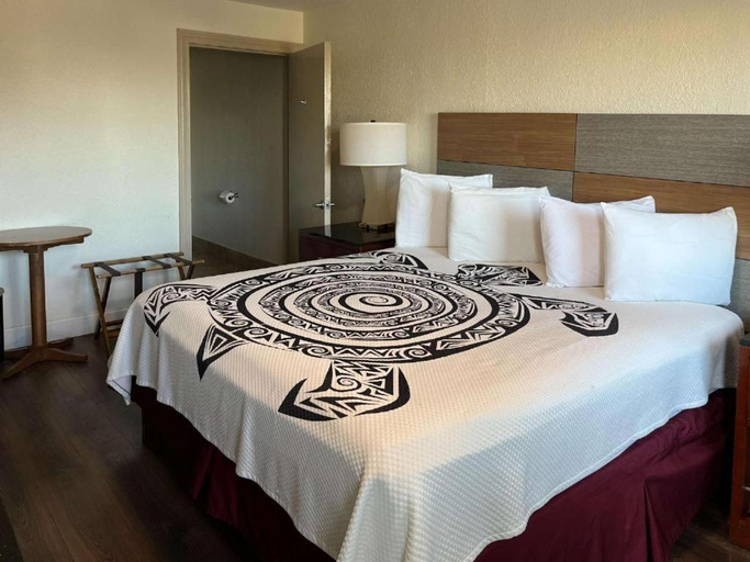 Others 5, Beachcomber Inn, Galveston