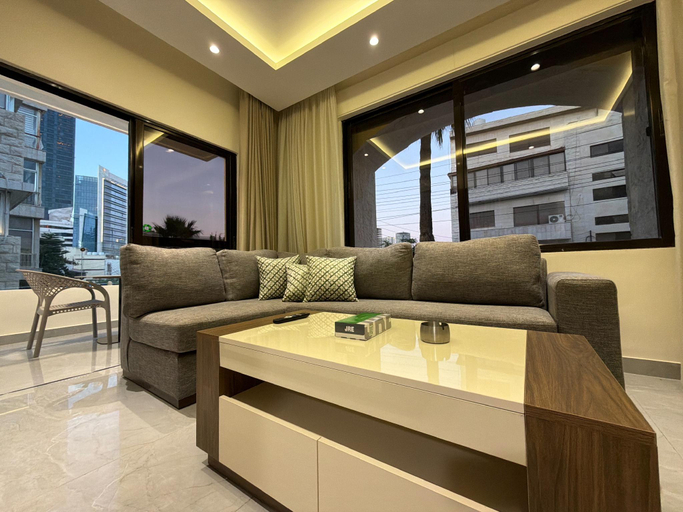 5, 003jre Apartment With Stunning Boulevar, Wadi Essier