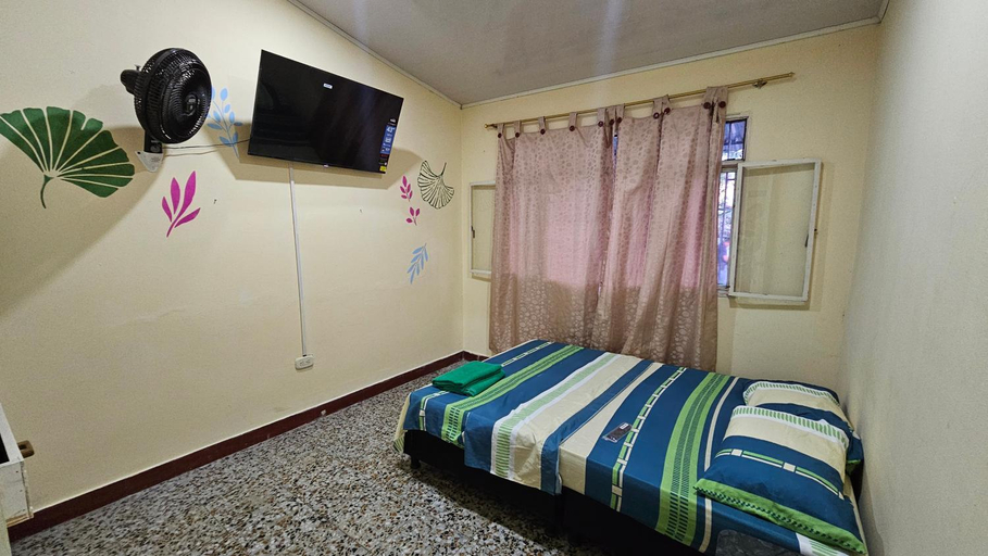 Bedroom 4, El Cacique Villeta Hostal, Villeta