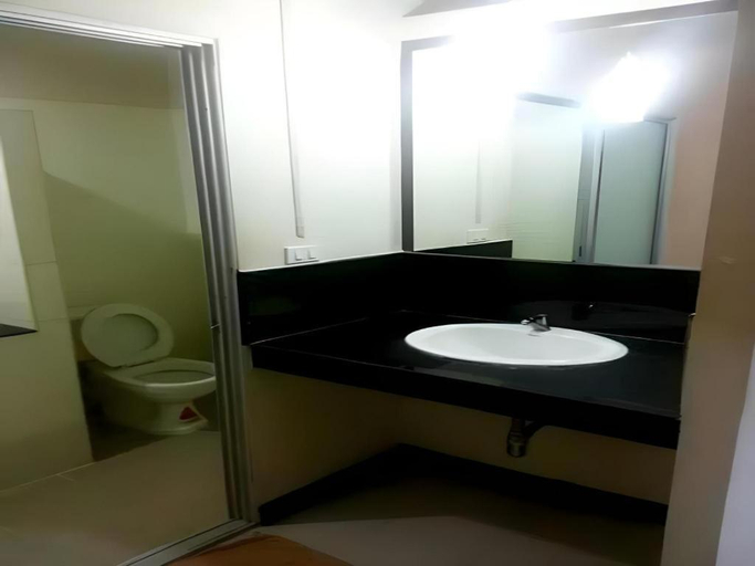 Bathroom, PR Resort, Hat Yai