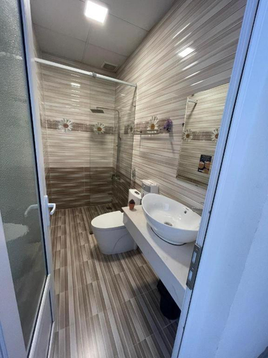 Bathroom, Q-Center Dalat, Đà Lạt