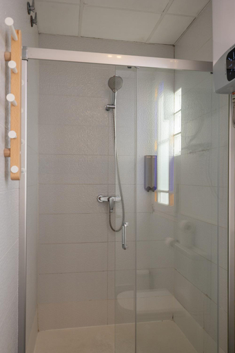 Bathroom 4, Deco Apartments Barcelona-Eixample, Barcelona