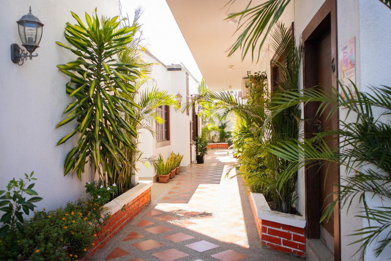 Exterior & Views 1, Katamar, Manta