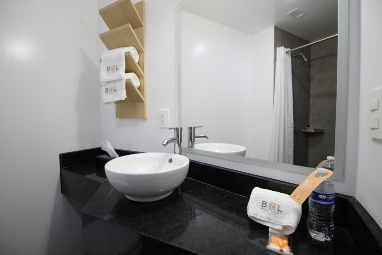 Bathroom 5, BNL Hoteles Queretaro, Querétaro