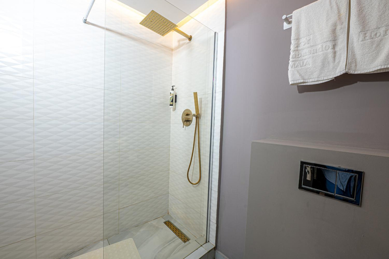Bathroom 4, Hotel Ambasador, Constanta