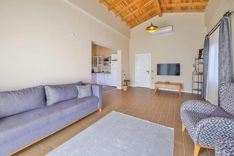 Others 5, Balayı ve Cekirdek Aileler Icin Bir Villa, Kaş