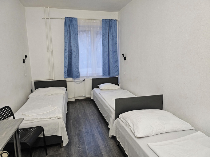 Bedroom 2, Dominik Panzio, Budapesti