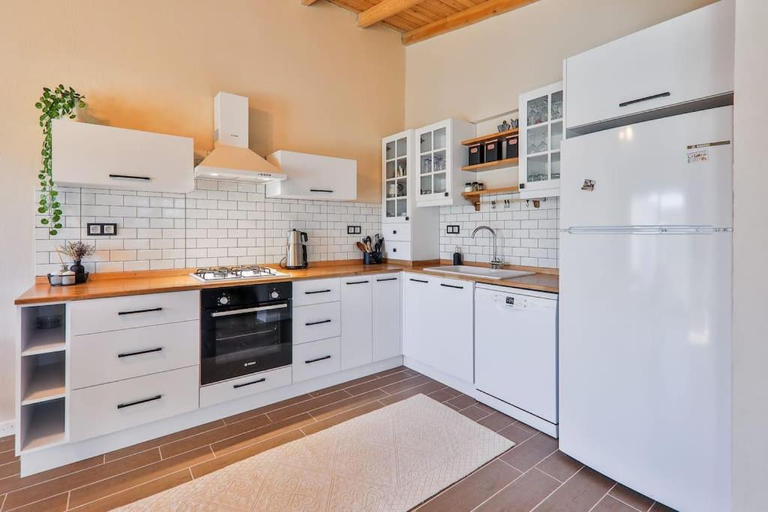 Others 4, Balayı ve Cekirdek Aileler Icin Bir Villa, Kaş