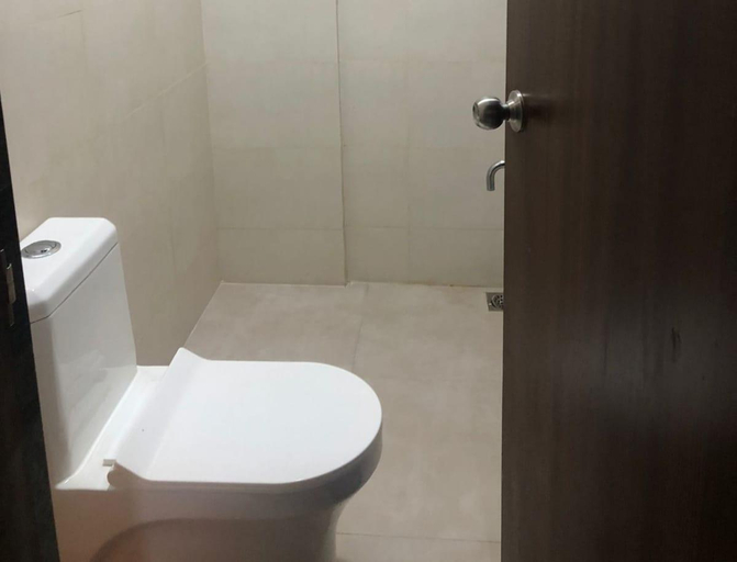 Bathroom 3, Serenity - Apartment with Modern Amenities, Nashik