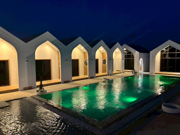 Pool 5, Ouranos Hotel, Phanat Nikhom