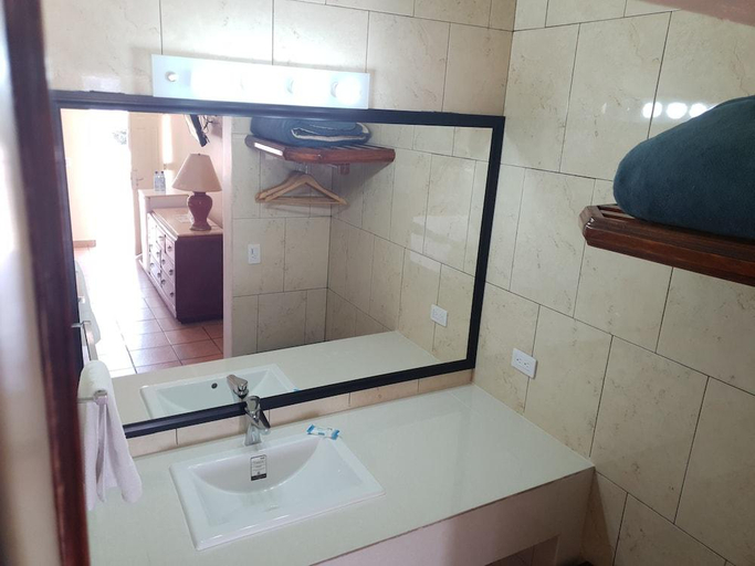 Bathroom 3, Hotel Posada SantaFe, Sabinas