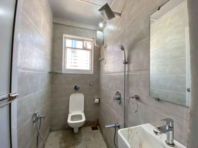 Bathroom 2, ConnektHomes - Angel Views, Chapel Road, Bandra West, Mumbai Suburban