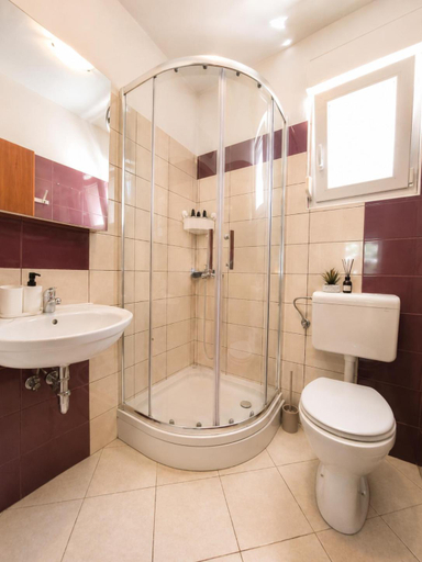 Bathroom 3, Villa Magdalena, Pula