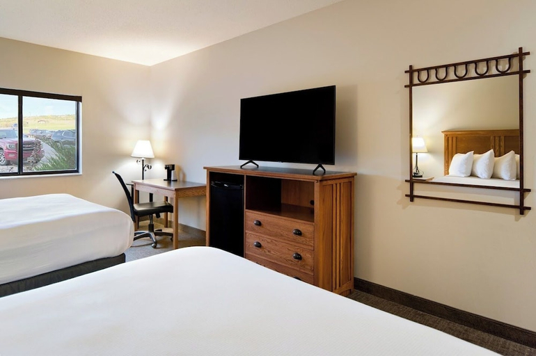 Bedroom 2, Cedar Shore Resort, Lyman