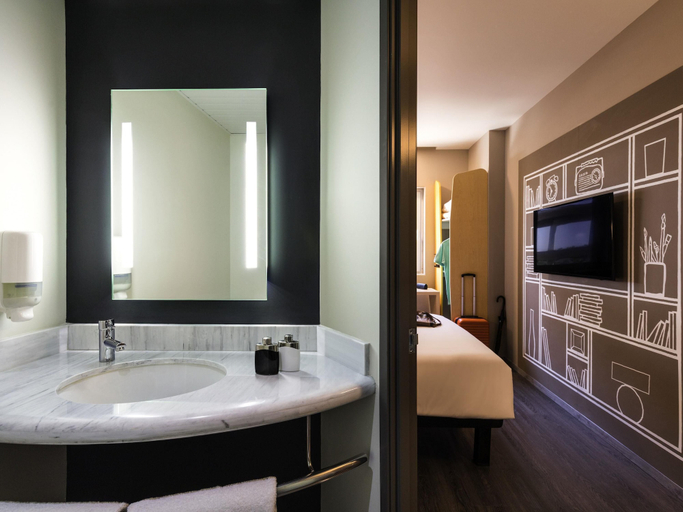 Bathroom 4, ibis Torreon, Torreón