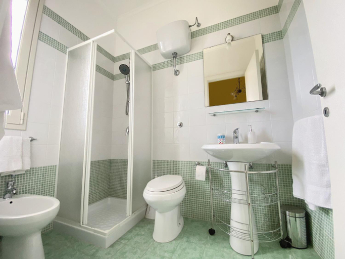 Bathroom 4, b&b verde salento, Lecce