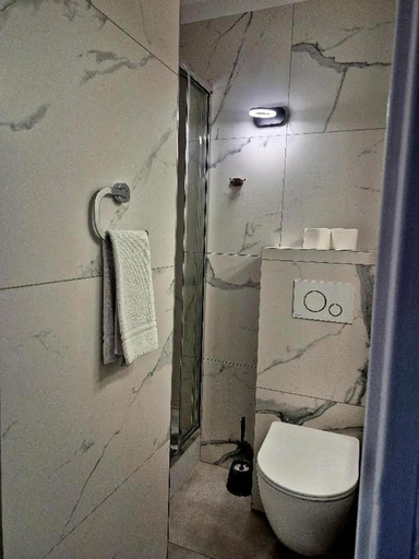 Bathroom 1, Parkova - pokoje hotelowe, Gołdap