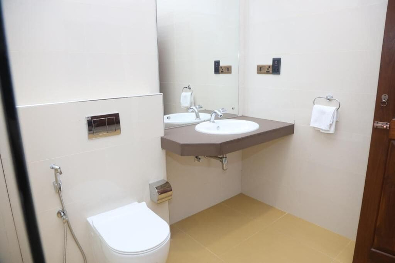 Bathroom, Ceylon Ayu Resort - Kandy, K.F.G. & G. Korale