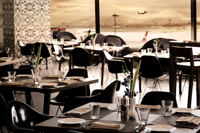 Food & Drinks 4, Holiday Inn Express New Delhi International Airport T3 by IHG, Delhi