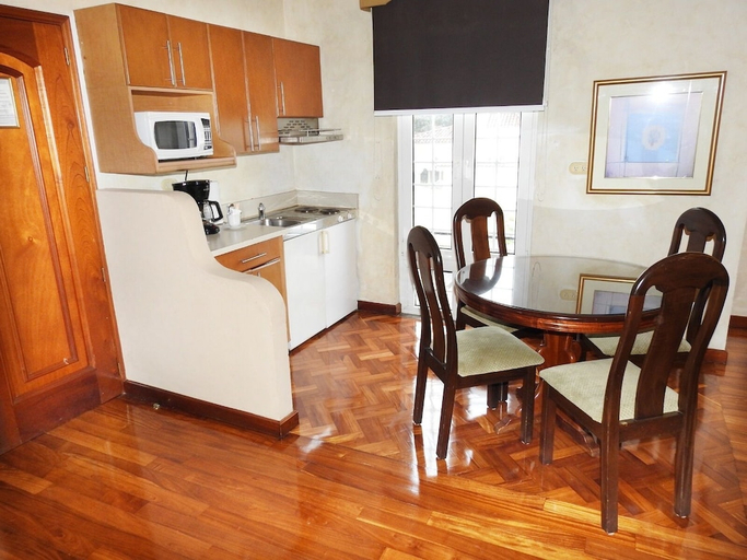 Others 5, Hotel San Carlos, ZONA 10