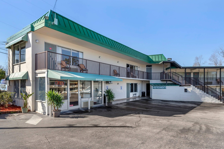 Exterior & Views 2, Econo Lodge Conway Central, Horry