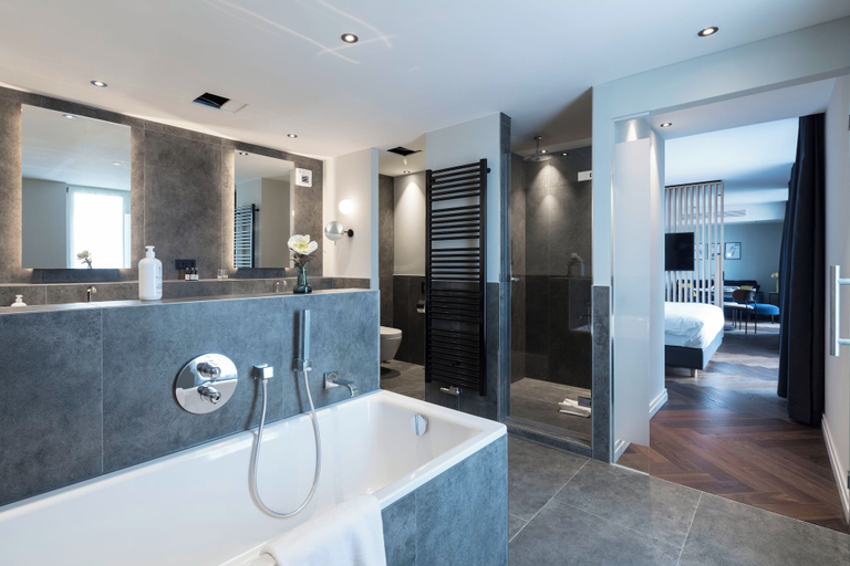 Bathroom 5, SOLLER Business Hotel – Munich Airport MUC, Freising