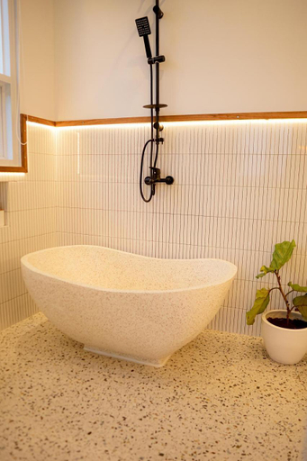 Bathroom 5, Putih Kaca Villa with Private Pool, Sleman