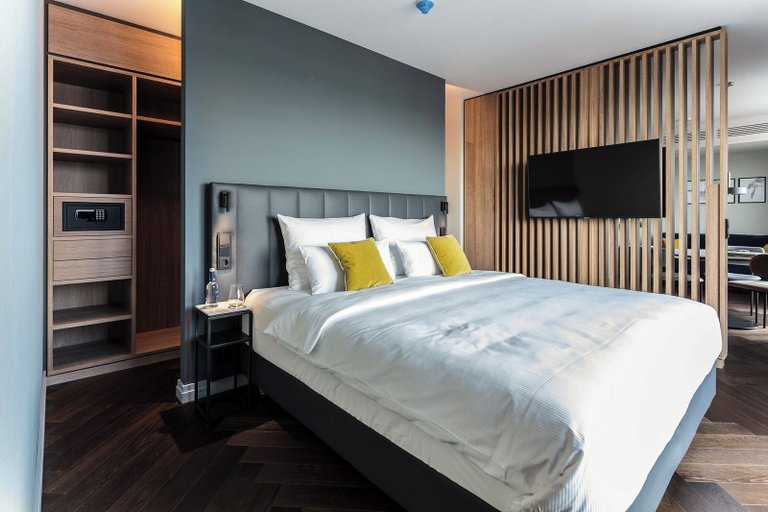 Bedroom 4, SOLLER Business Hotel – Munich Airport MUC, Freising
