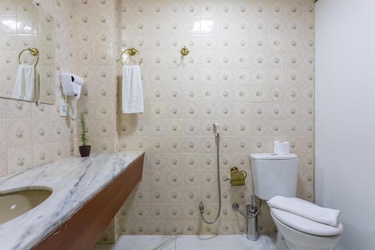 Bathroom 3, Dellos Apart Hotel e Administracao LTDA, Brasília