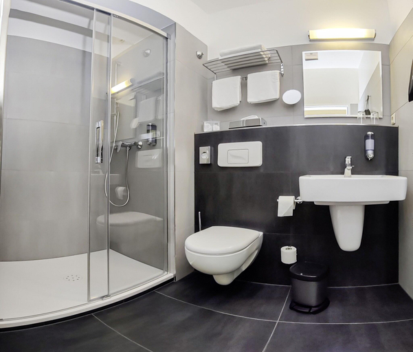 Bathroom, Grünau Hotel, Berlin
