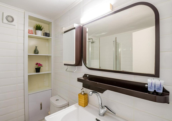Bathroom, Ha-aliya Sea View