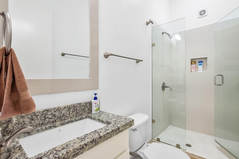 Bathroom 2, Bright Dog-Friendly Suite with Kitchenette, Heated Outdoor Pool, Hot Tub, Patio, Tijuana