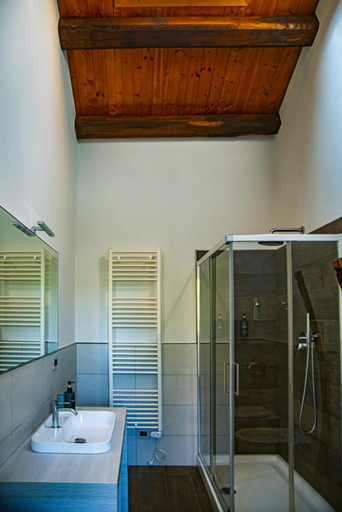 Bathroom 4, Ca'Rapulin, Asti