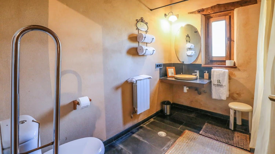 Bathroom 3, Casas Rurales Camino del Castano, Huelva