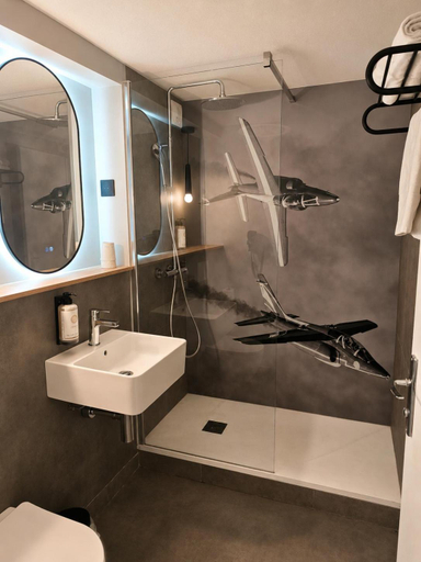 Bathroom 3, Kyriad Direct Le Bourget Gonesse, Val-d'Oise