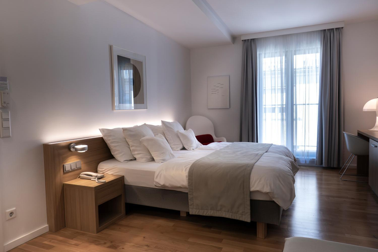 Bedroom 2, Hotel Simoncini, Luxembourg