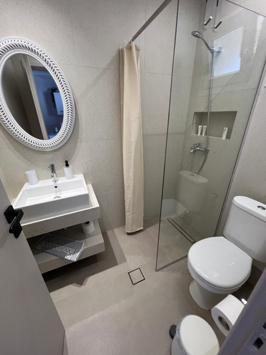 Bathroom 2, Biscoutsis Apartments & Studios, Ionian Islands