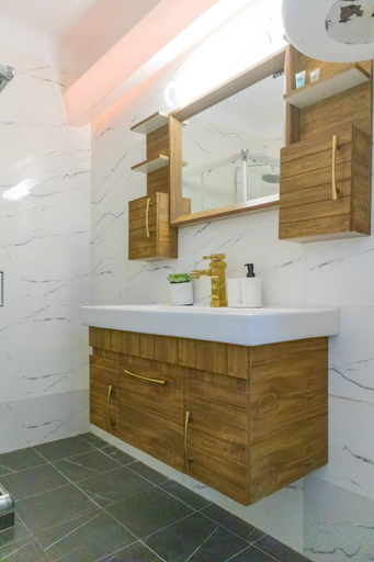 2, A Haven in Kypseli A Basement Apartment, Attica