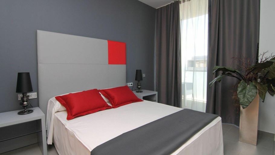 Bedroom 3, Apolo Suites Rentalmar, Tarragona