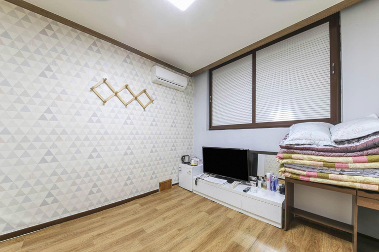 Bedroom 3, Yeonggwang Chungsoo Motel, Yeonggwang