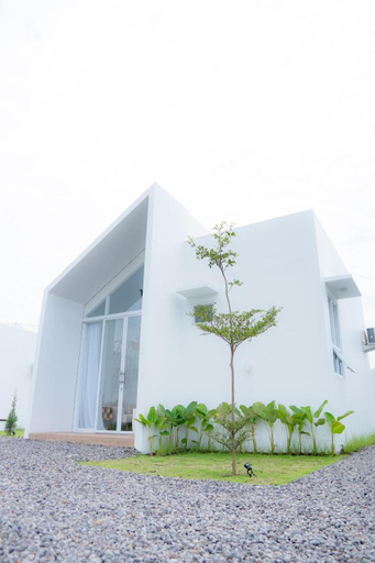 Exterior & Views 2, Putih Kaca Villa with Private Pool, Sleman