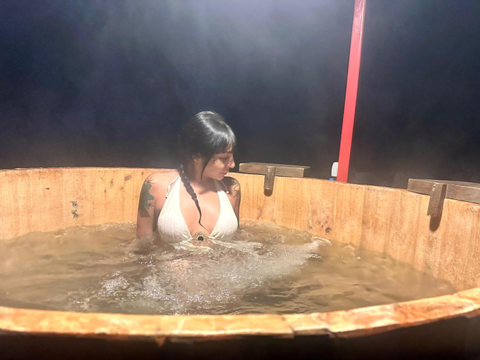 Hot tub 3, Hostal Chikiyan, Cordillera