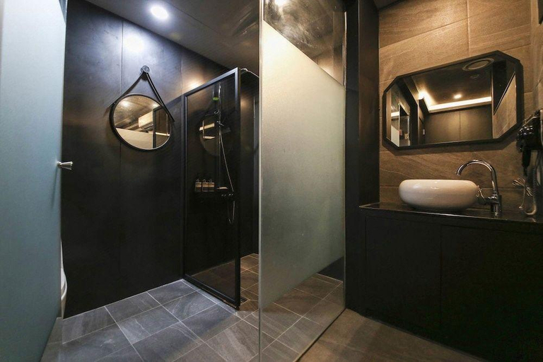 Bathroom 5, Dongtan Pandora Hotel, Hwaseong
