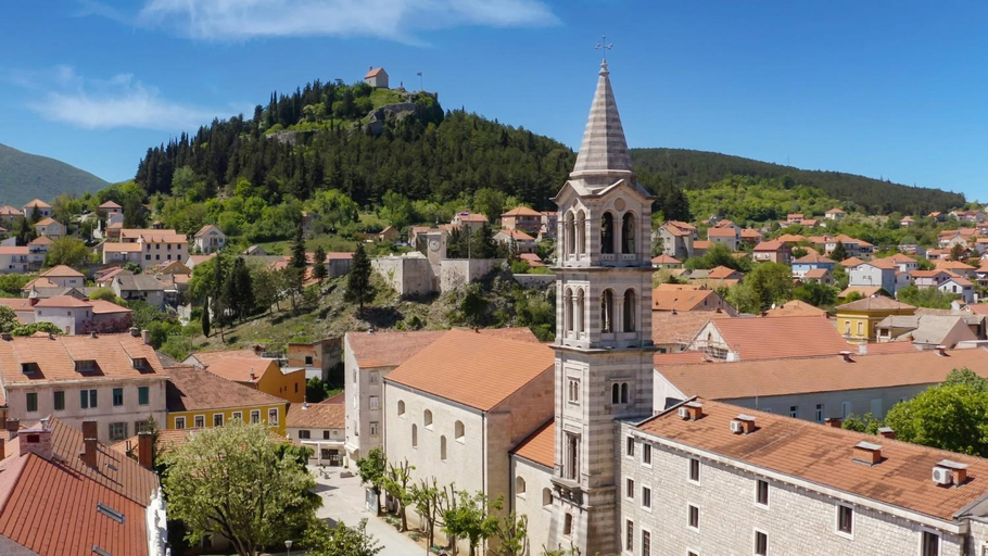 Others 4, Pojta - sobe za najam, Sinj