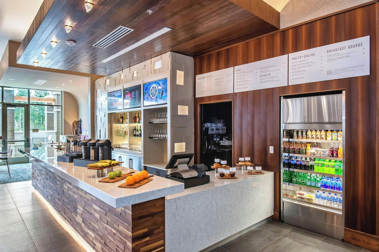 Food & Drinks 5, Courtyard by Marriott Raleigh Cary/Parkside Town Commons, Wake