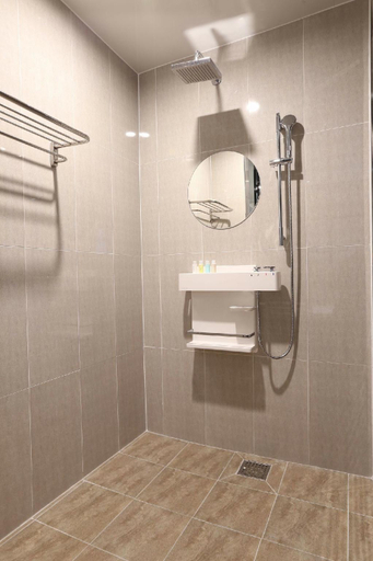 Bathroom 4, Leidea Hotel Busan Station, Dong